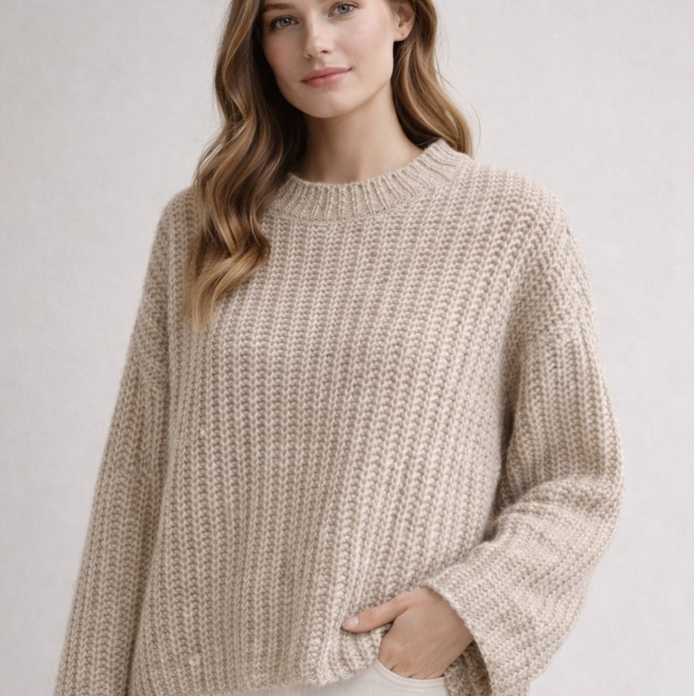 Davi & Dani Oatmeal Chunky Knit High-Low Sweater NWT